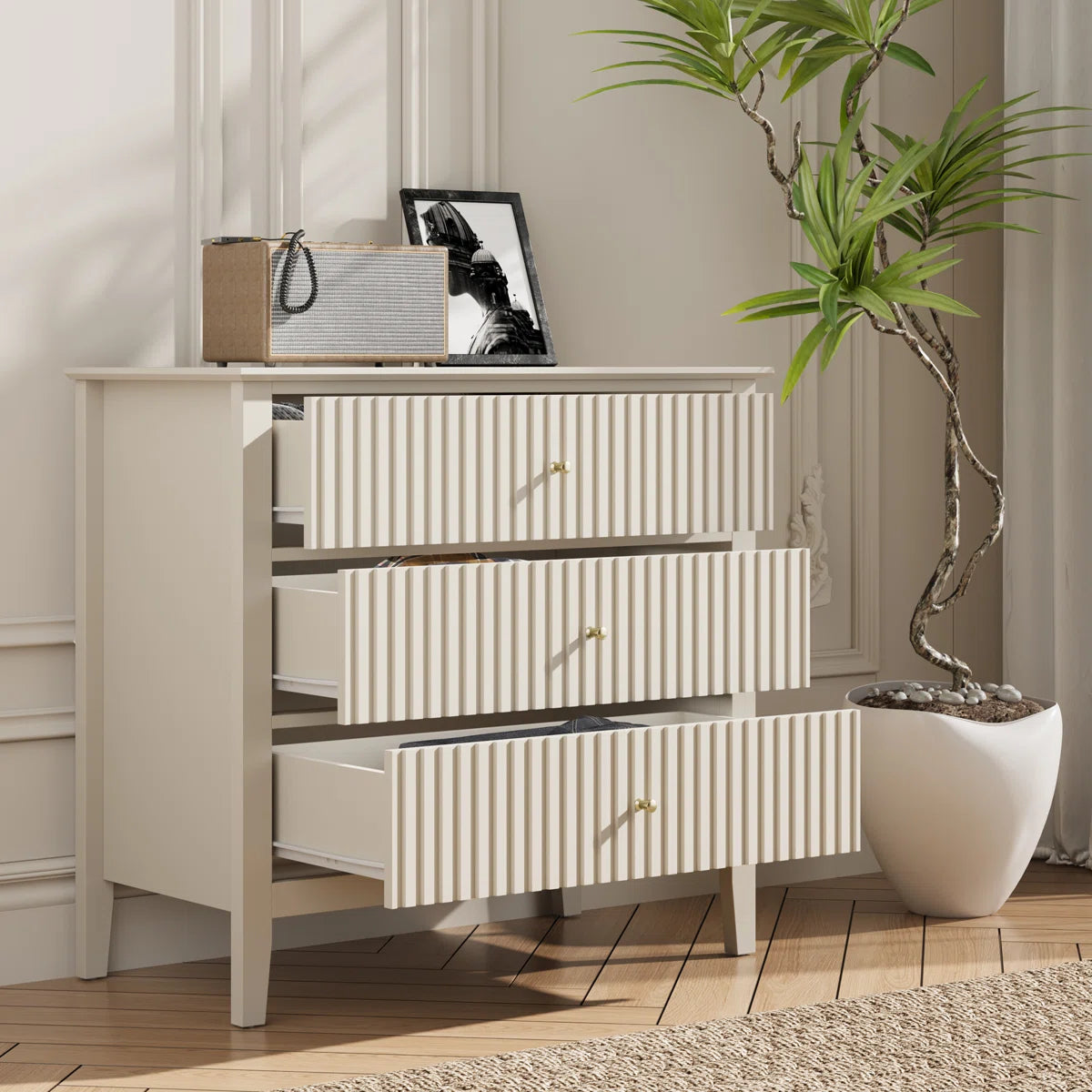 Elyra Wide 3-Drawer Dresser