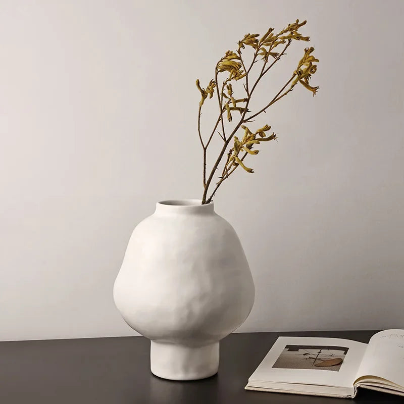 Naro Hammered Black Vase Set