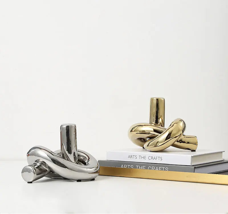 Aurelia Knot Sculpture