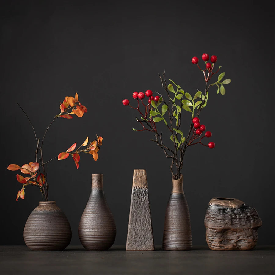 Ruvia Vase